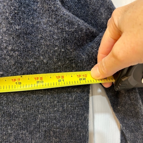 Women's Oversized V Neck Sweater Sz S Wool Infused Boho Heathered Preppy Cozy - Picture 4 of 6